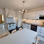 Charming Wooden House 48 M2 Daire *