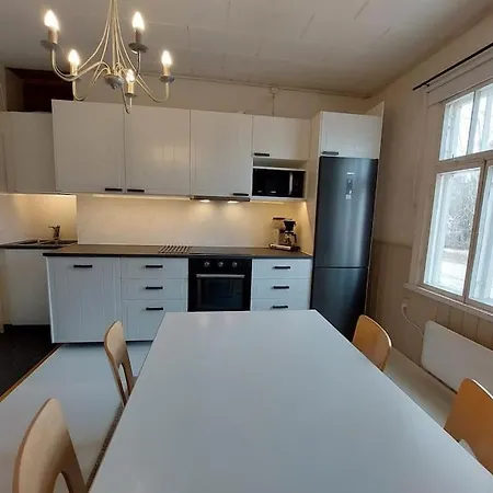 아파트 Charming Wooden House 48 M2