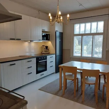 아파트 Charming Wooden House 48 M2