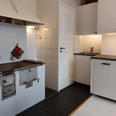 Charming Wooden House 48 M2 公寓 图尔库